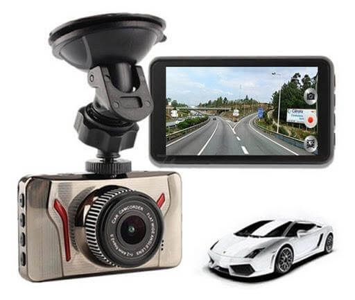 Camera hành trình giúp người lái xe có thể xem lại được hành trình của xe